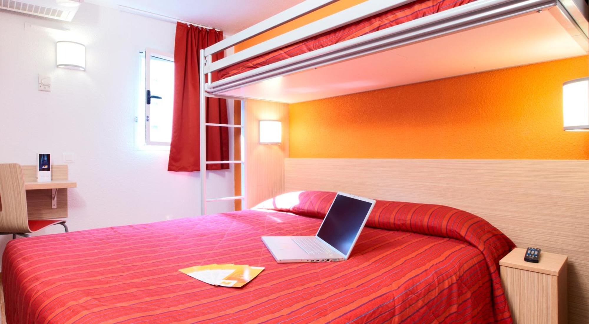 Premiere Classe Montreuil Eksteriør bilde A typical room at a hotel