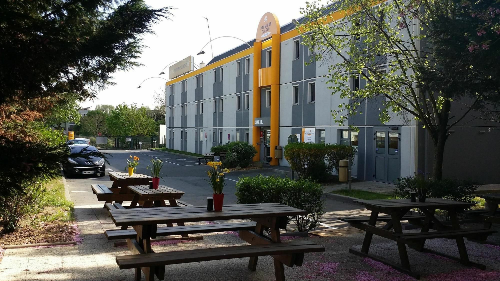 Premiere Classe Montreuil Eksteriør bilde B&B Hotel in Paris